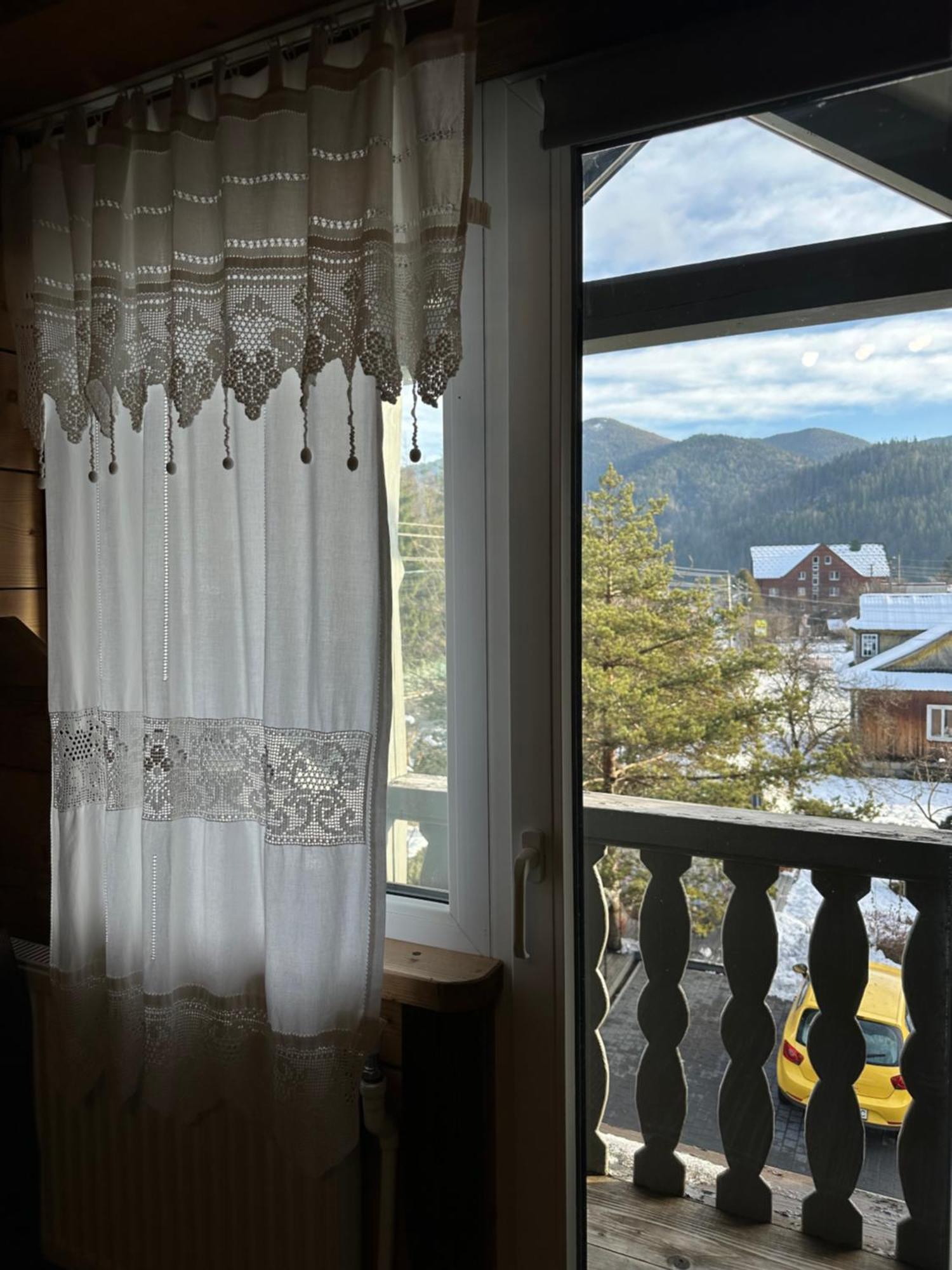 Guest House Anastasia Tatariv Extérieur photo
